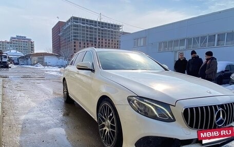 Mercedes-Benz E-Класс, 2017 год, 2 400 000 рублей, 6 фотография