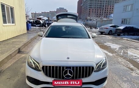 Mercedes-Benz E-Класс, 2017 год, 2 400 000 рублей, 7 фотография