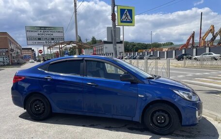 Hyundai Solaris II рестайлинг, 2011 год, 610 000 рублей, 4 фотография