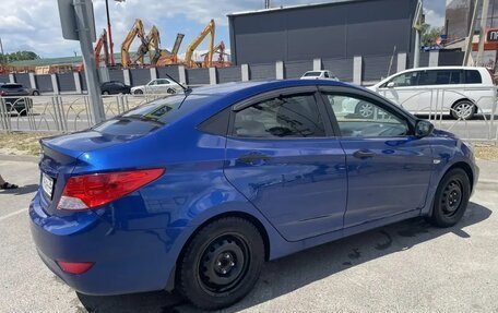 Hyundai Solaris II рестайлинг, 2011 год, 610 000 рублей, 8 фотография