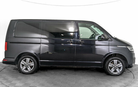 Volkswagen Multivan T6 рестайлинг, 2021 год, 6 495 000 рублей, 4 фотография