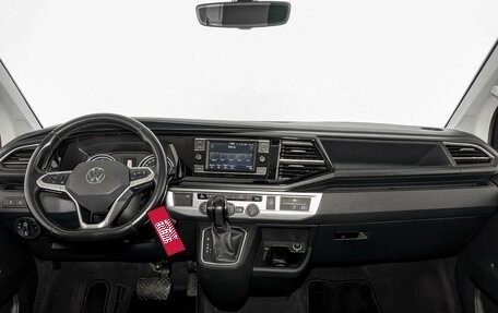 Volkswagen Multivan T6 рестайлинг, 2021 год, 6 495 000 рублей, 15 фотография