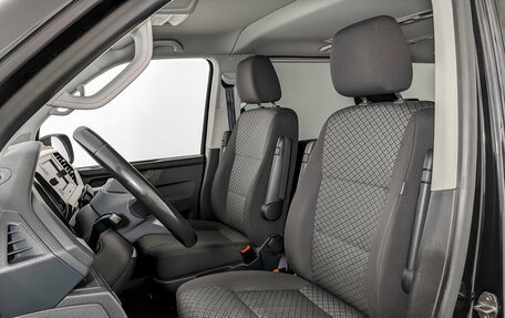 Volkswagen Multivan T6 рестайлинг, 2021 год, 6 495 000 рублей, 21 фотография