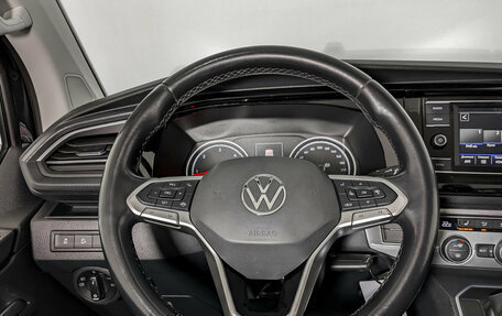 Volkswagen Multivan T6 рестайлинг, 2021 год, 6 495 000 рублей, 22 фотография