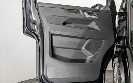 Volkswagen Multivan T6 рестайлинг, 2021 год, 6 495 000 рублей, 20 фотография