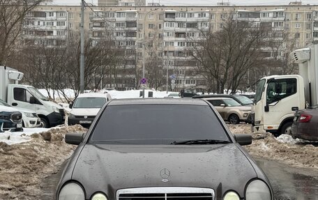 Mercedes-Benz E-Класс, 1996 год, 280 000 рублей, 1 фотография