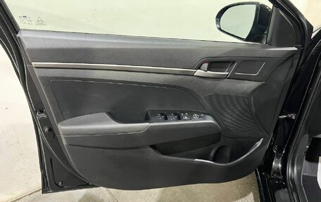 Hyundai Elantra VI рестайлинг, 2017 год, 1 390 000 рублей, 30 фотография