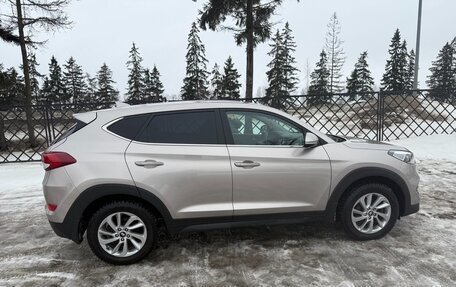 Hyundai Tucson III, 2017 год, 1 870 000 рублей, 2 фотография