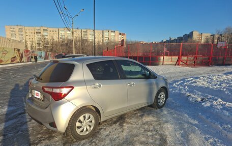 Toyota Vitz, 2019 год, 950 000 рублей, 5 фотография