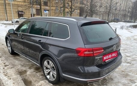 Volkswagen Passat B8 рестайлинг, 2018 год, 2 750 000 рублей, 2 фотография