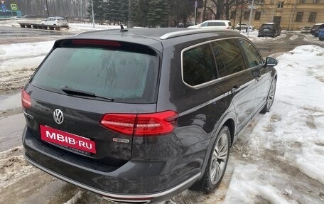 Volkswagen Passat B8 рестайлинг, 2018 год, 2 750 000 рублей, 3 фотография