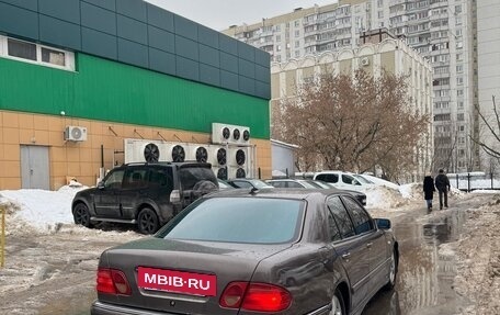 Mercedes-Benz E-Класс, 1996 год, 280 000 рублей, 5 фотография