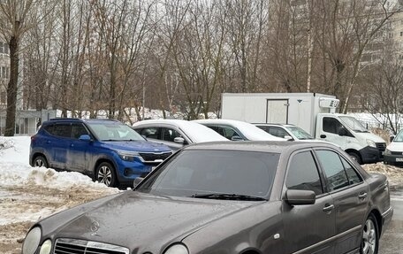 Mercedes-Benz E-Класс, 1996 год, 280 000 рублей, 3 фотография