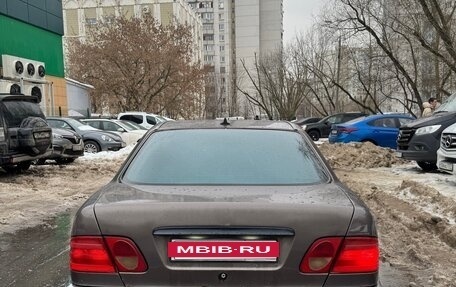 Mercedes-Benz E-Класс, 1996 год, 280 000 рублей, 4 фотография