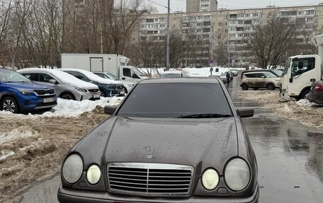 Mercedes-Benz E-Класс, 1996 год, 280 000 рублей, 8 фотография