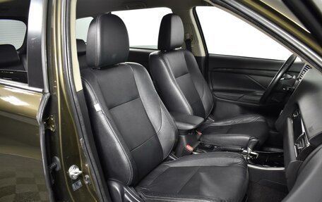 Mitsubishi Outlander III рестайлинг 3, 2018 год, 1 967 200 рублей, 4 фотография