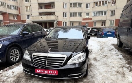 Mercedes-Benz S-Класс, 2011 год, 1 990 000 рублей, 1 фотография