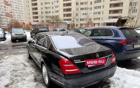 Mercedes-Benz S-Класс, 2011 год, 1 990 000 рублей, 2 фотография