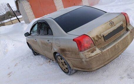 Toyota Avensis III рестайлинг, 2004 год, 530 000 рублей, 1 фотография
