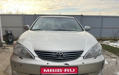 Toyota Camry V40, 2005 год, 700 000 рублей, 1 фотография