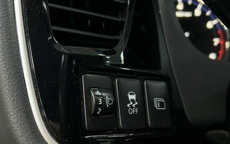 Mitsubishi Outlander III рестайлинг 3, 2013 год, 1 488 000 рублей, 10 фотография