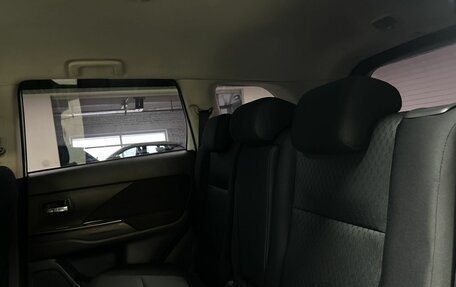 Mitsubishi Outlander III рестайлинг 3, 2013 год, 1 488 000 рублей, 12 фотография