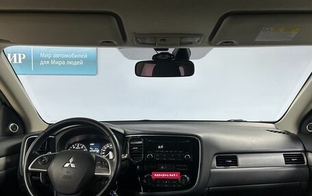 Mitsubishi Outlander III рестайлинг 3, 2013 год, 1 488 000 рублей, 14 фотография