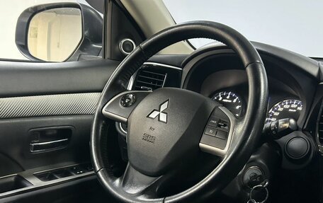 Mitsubishi Outlander III рестайлинг 3, 2013 год, 1 488 000 рублей, 15 фотография