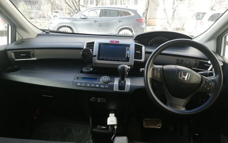 Honda Freed I, 2015 год, 1 490 000 рублей, 6 фотография