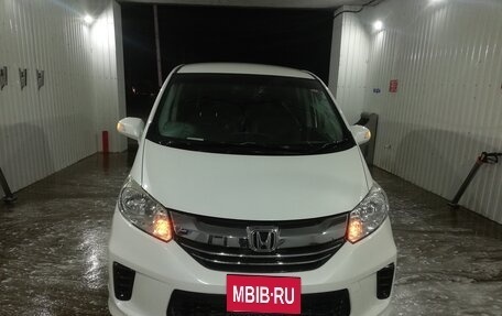 Honda Freed I, 2015 год, 1 490 000 рублей, 15 фотография