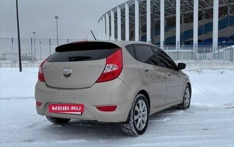 Hyundai Solaris II рестайлинг, 2012 год, 720 000 рублей, 3 фотография