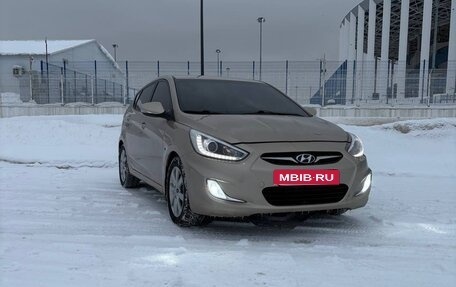 Hyundai Solaris II рестайлинг, 2012 год, 720 000 рублей, 2 фотография