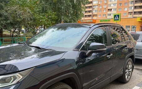 Toyota RAV4, 2020 год, 3 100 000 рублей, 3 фотография