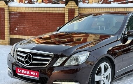 Mercedes-Benz E-Класс, 2013 год, 1 780 000 рублей, 3 фотография