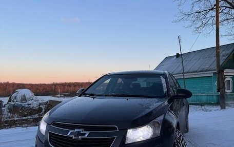 Chevrolet Cruze II, 2013 год, 700 000 рублей, 3 фотография