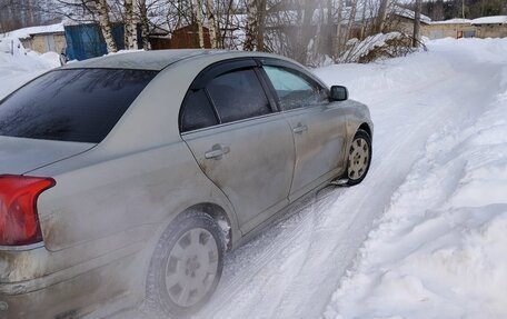 Toyota Avensis III рестайлинг, 2004 год, 530 000 рублей, 4 фотография