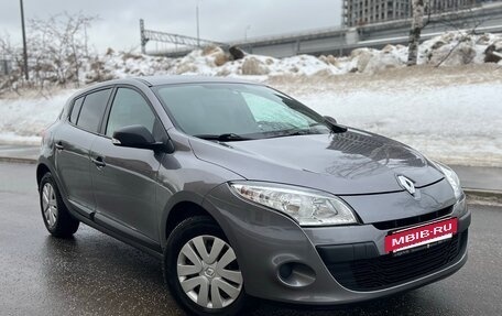 Renault Megane III, 2010 год, 675 000 рублей, 2 фотография
