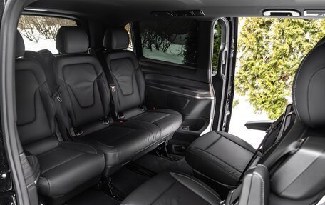 Mercedes-Benz V-Класс, 2024 год, 10 600 000 рублей, 23 фотография