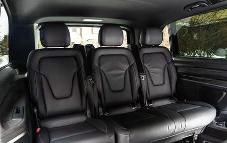 Mercedes-Benz V-Класс, 2024 год, 10 600 000 рублей, 25 фотография