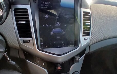 Chevrolet Cruze II, 2010 год, 850 000 рублей, 7 фотография