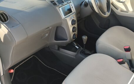 Toyota Vitz, 2010 год, 670 000 рублей, 10 фотография