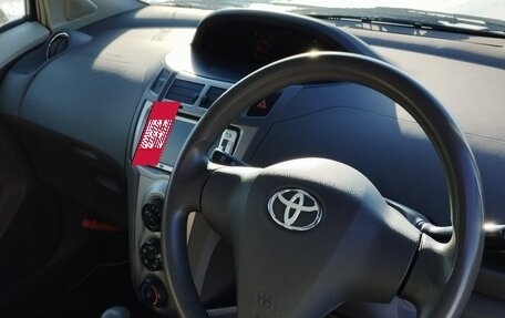 Toyota Vitz, 2010 год, 670 000 рублей, 14 фотография