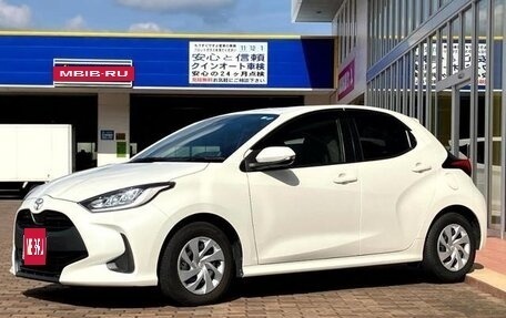 Toyota Yaris, 2023 год, 850 000 рублей, 2 фотография