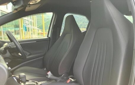 Toyota Yaris, 2023 год, 850 000 рублей, 22 фотография