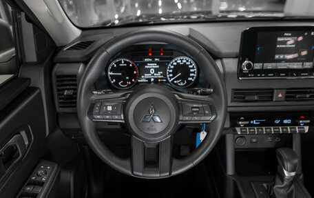 Mitsubishi L200, 2025 год, 4 900 000 рублей, 10 фотография