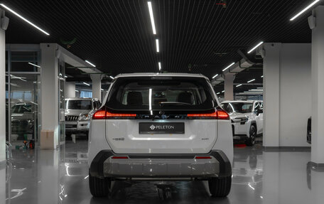 Toyota RAV4, 2025 год, 4 850 000 рублей, 6 фотография