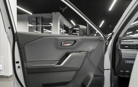 Toyota RAV4, 2025 год, 4 850 000 рублей, 19 фотография