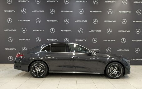 Mercedes-Benz E-Класс, 2024 год, 8 800 000 рублей, 4 фотография