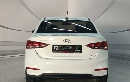 Hyundai Solaris II рестайлинг, 2018 год, 965 000 рублей, 6 фотография