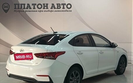 Hyundai Solaris II рестайлинг, 2018 год, 965 000 рублей, 5 фотография